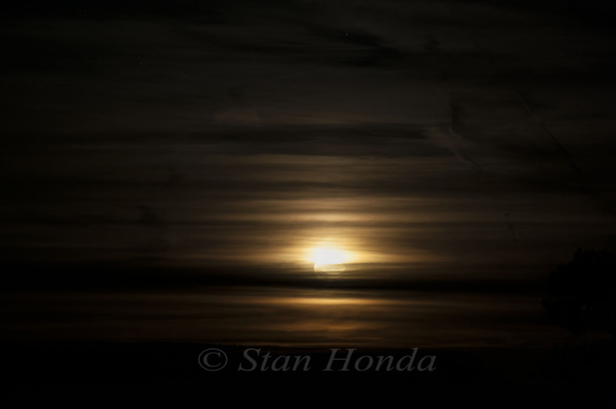 Moonrise from Yaki Point